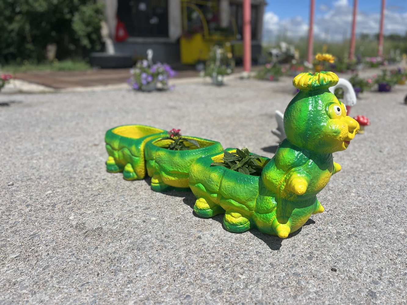 Гъсеница - тройна саксия зелена