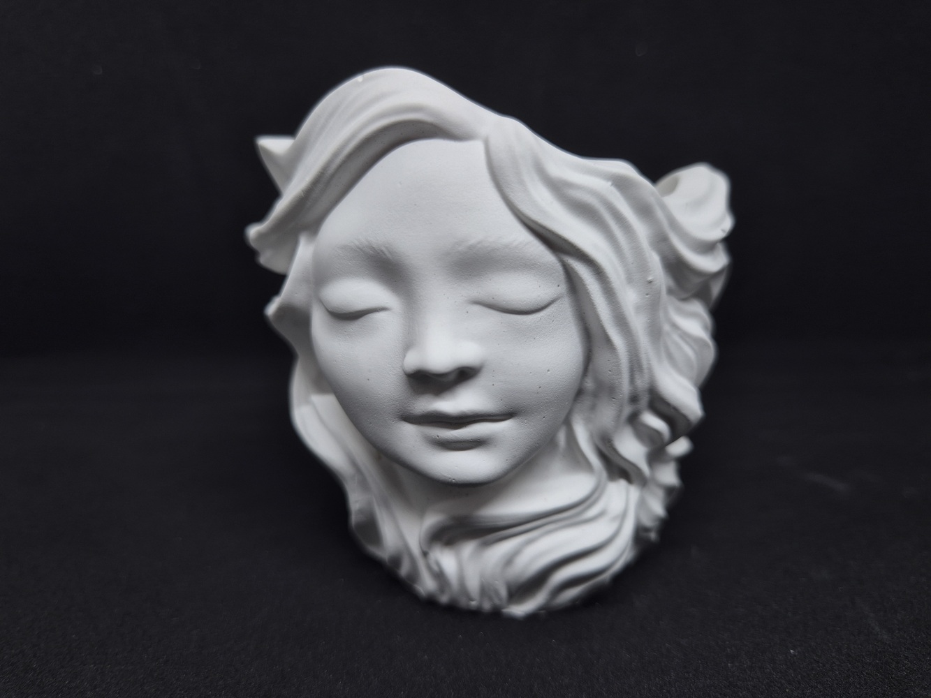 Кашпа момиче